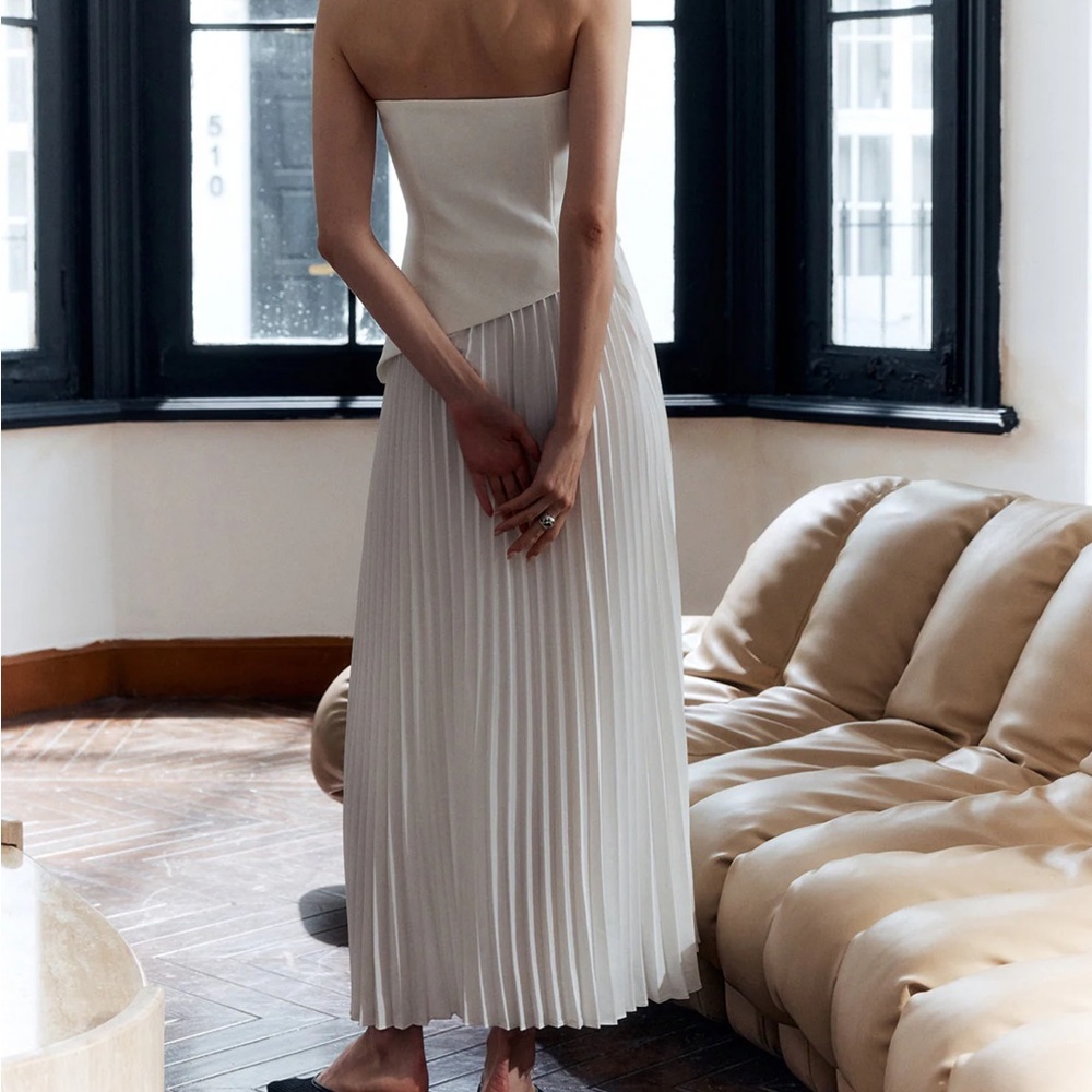 Commense Solid Pleated Strapless Split Dress - image 2